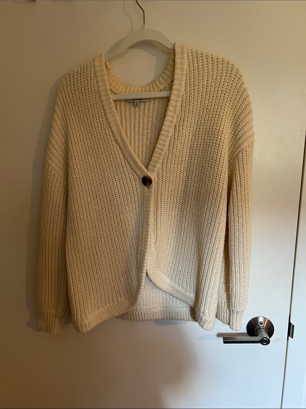 Madewell Cream Chunky V-Neck Single-Button Cardigan